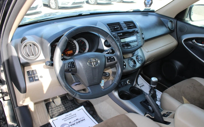 Toyota RAV4 cena 39900 przebieg: 274513, rok produkcji 2011 z Dukla małe 407